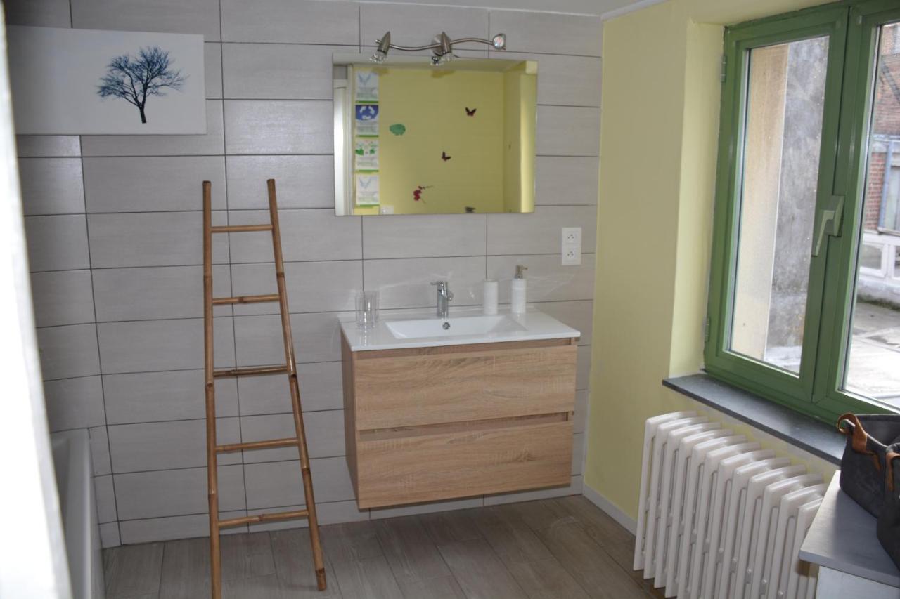 L'Hote Des Geants Ath Exterior photo